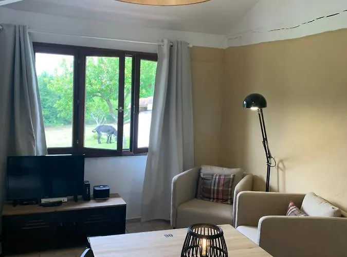 La Caseta Domaine Du Canteau Yf بيت للعطل