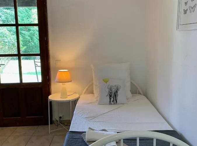 بيت للعطل La Caseta Domaine Du Canteau Yf