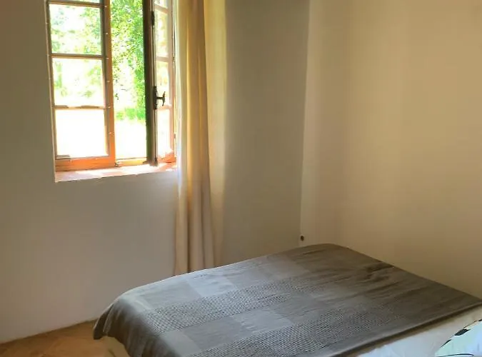 La Caseta Domaine Du Canteau Yf بيت للعطل